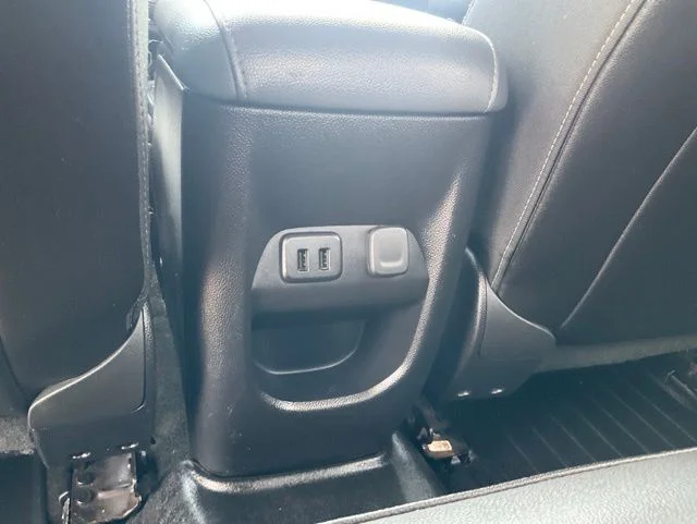 Used 2018 Blue Chevrolet Z71 image 25