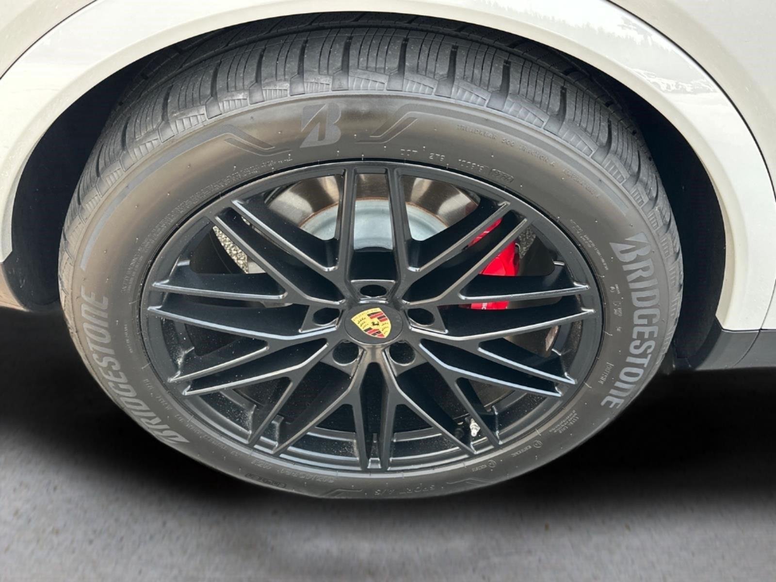 Used 2024 Chalk Porsche S image 12
