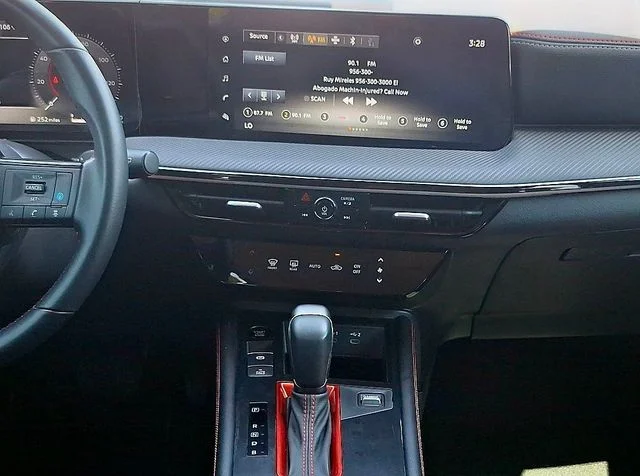 Used 2025 Gray Nissan SR image 18