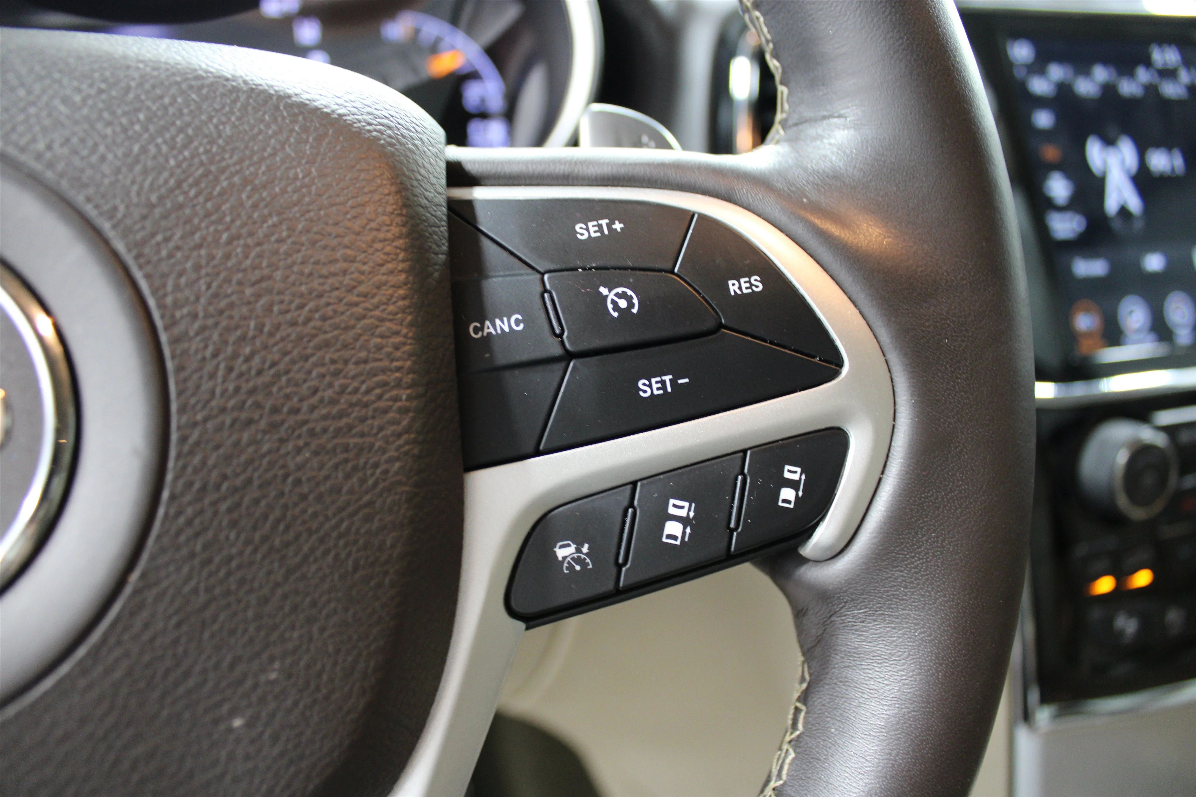 2021 Jeep Grand Cherokee Summit - Photo 11