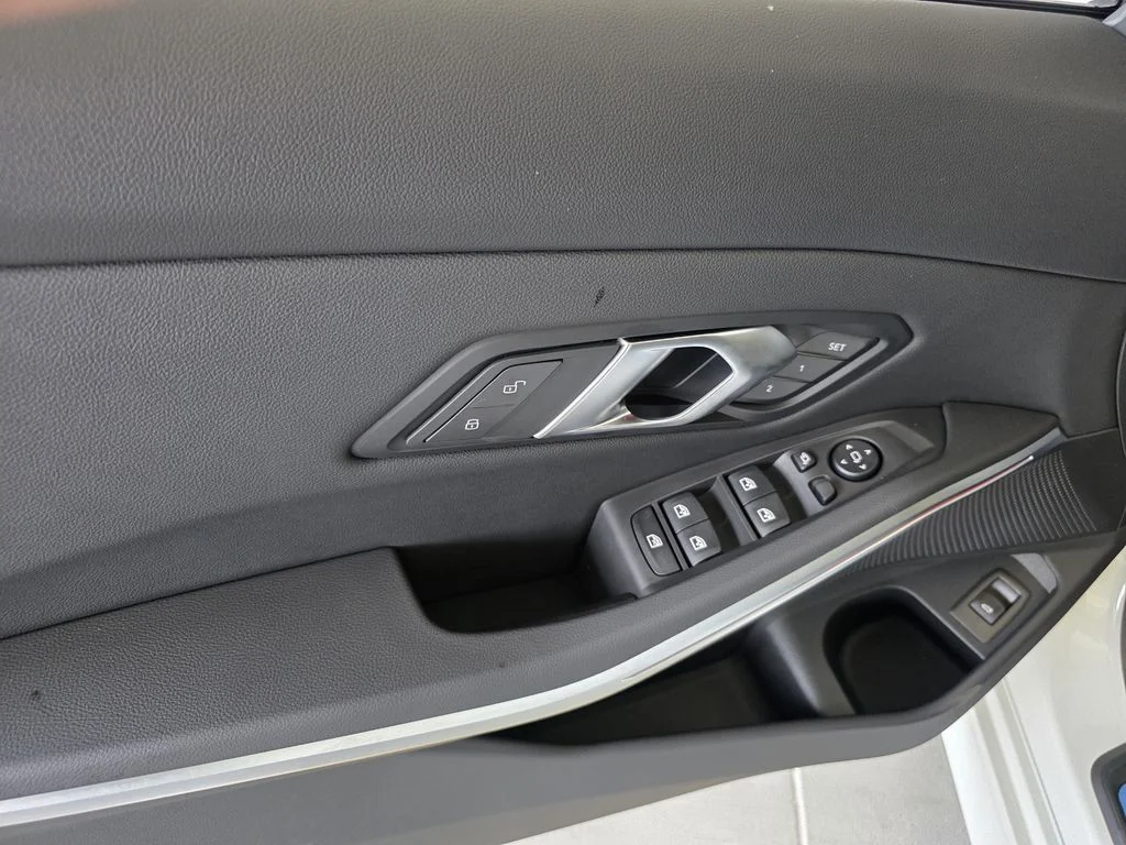Used 2026 Alpine White BMW 330i image 16