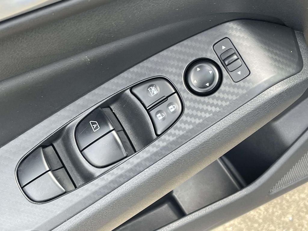 Used 2025 Gray Nissan 2.5 SV image 16
