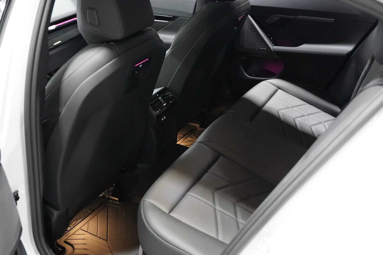 Used 2026 Mineral White Metallic BMW 530i image 22