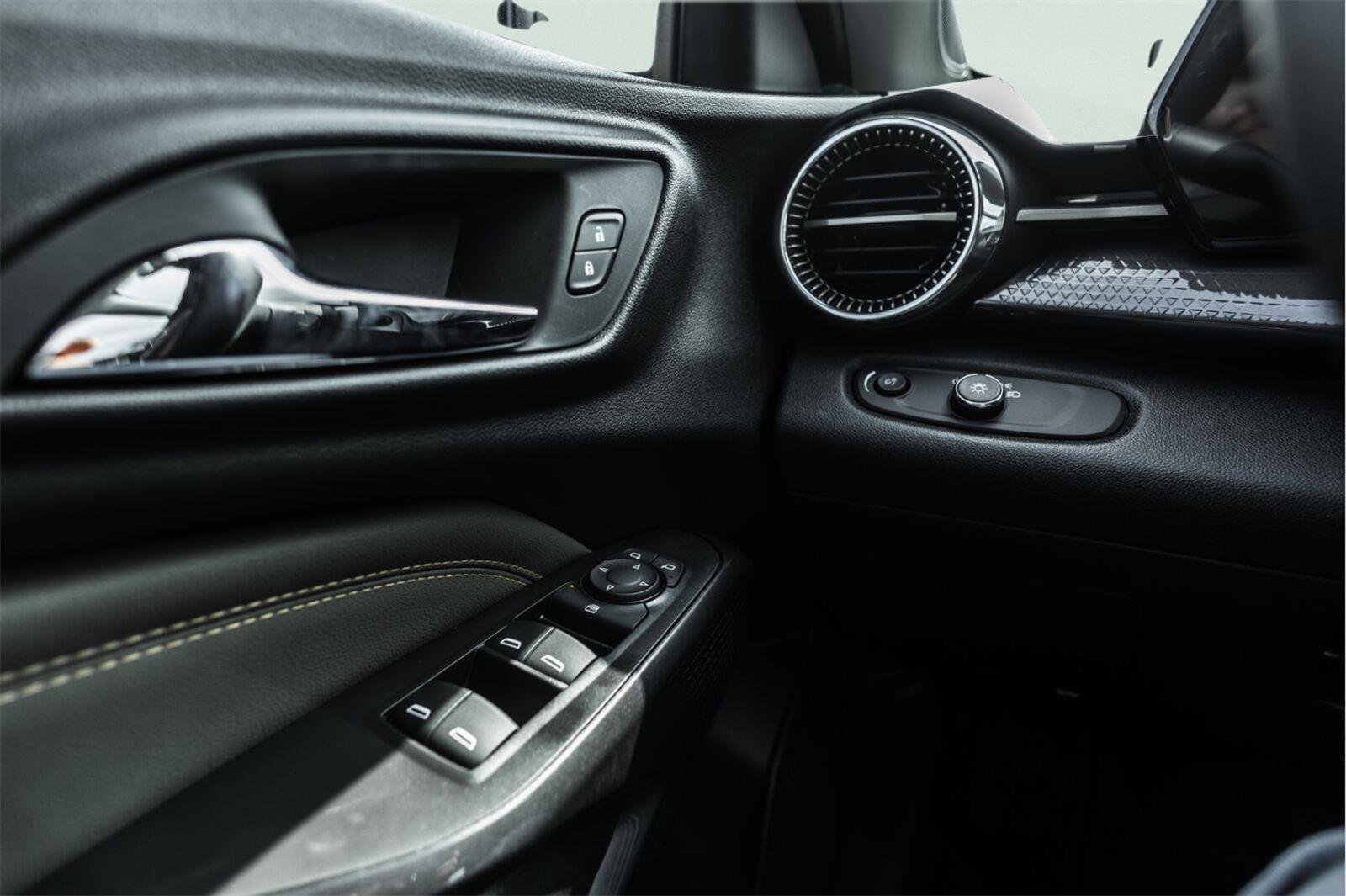2026 Chevrolet Trax Activ - Photo 15