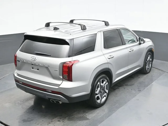 Used 2024 Silver Hyundai SEL image 17