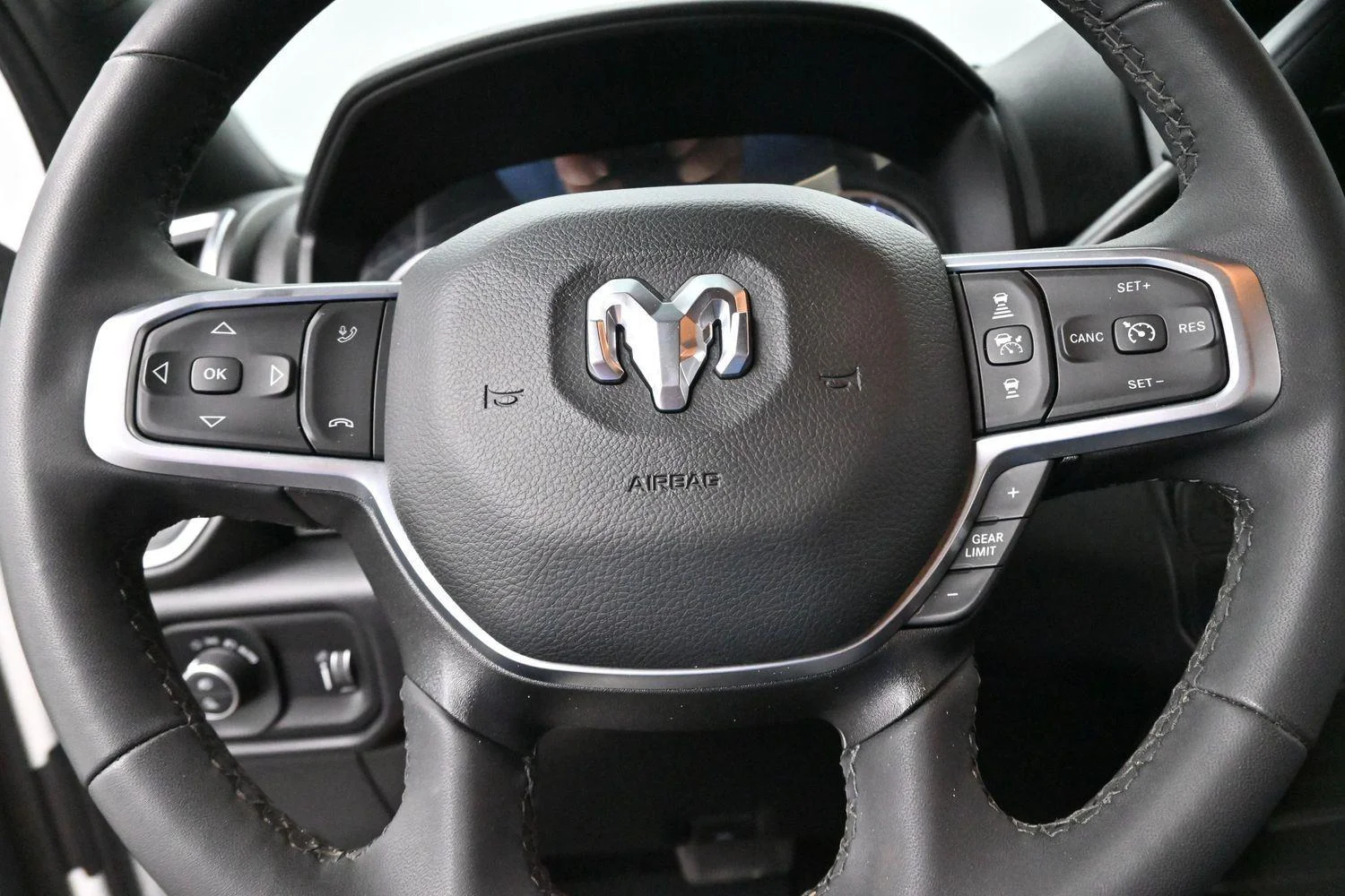 Used 2025 White Ram Big Horn image 18