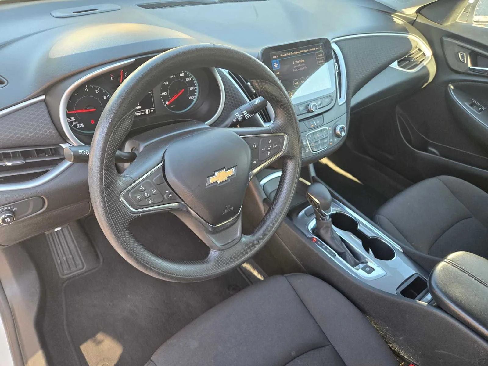 Used 2023 Summit White Chevrolet LT image 11