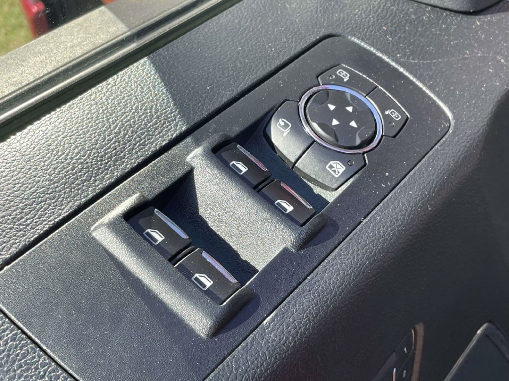 Used 2015 Red Ford Lariat image 15