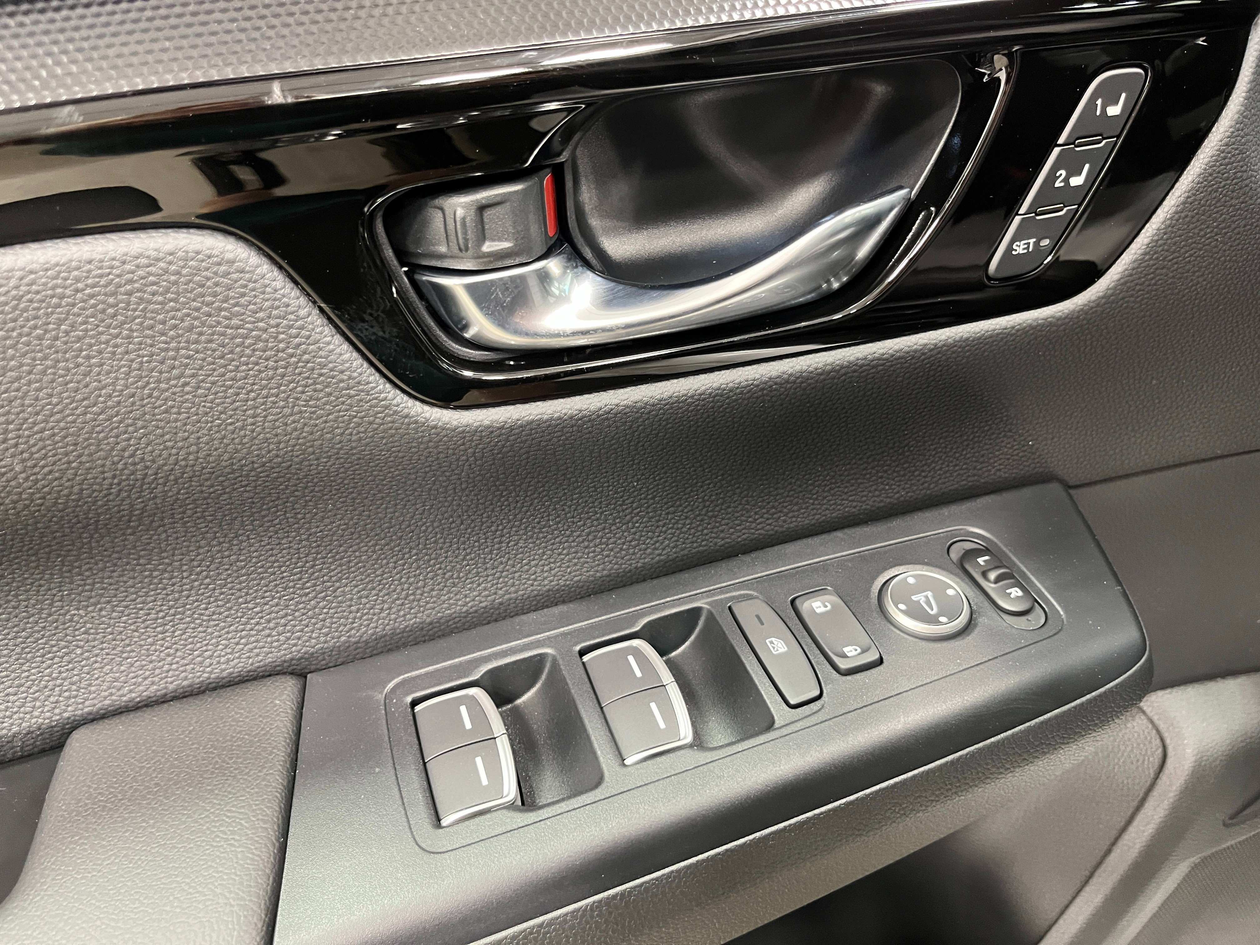 2026 Honda CR-V Hybrid — photo 15 view