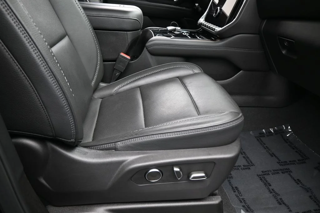 Used 2025 Onyx Black GMC Denali image 51