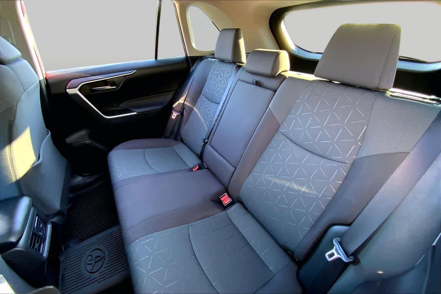 Used 2025 Ruby Flare Pearl Toyota XLE image 21