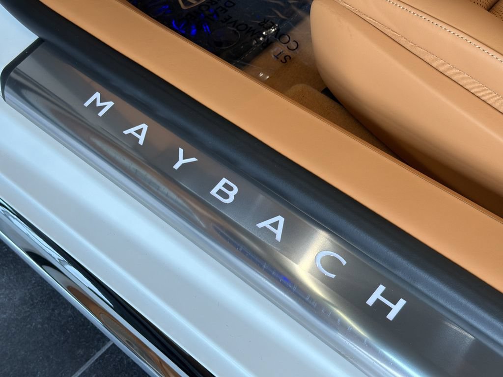 New 2027 MANUFAKTUR moonlight white magno (White Ambiance) Mercedes-Benz Maybach SL 680 Monogram Series image 56
