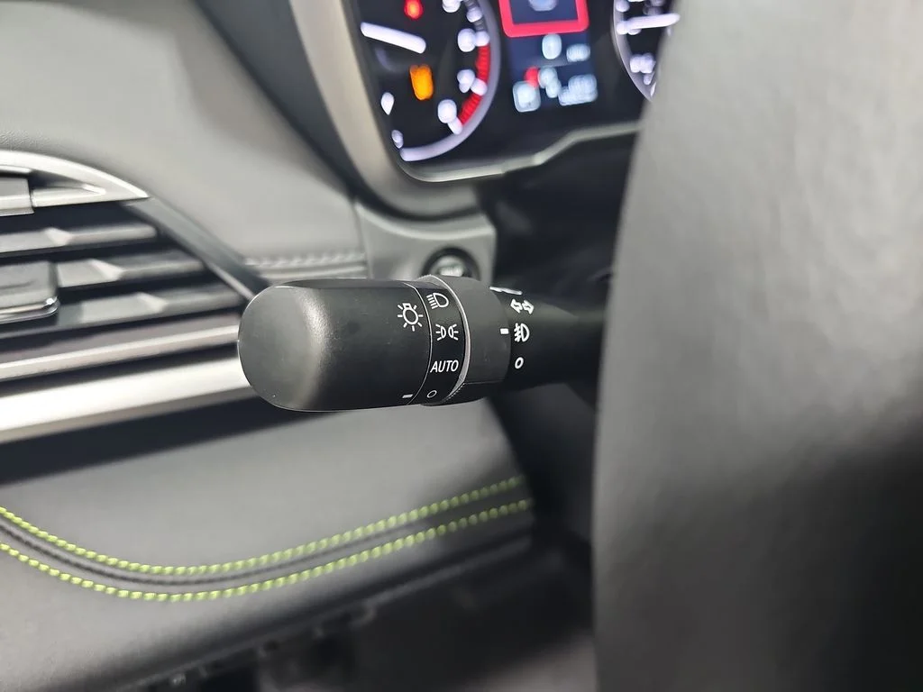 Used 2025 Gray Subaru Onyx Edition image 28