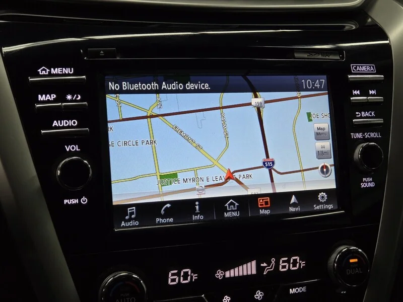 Used 2018 Pearl White Nissan SL image 17