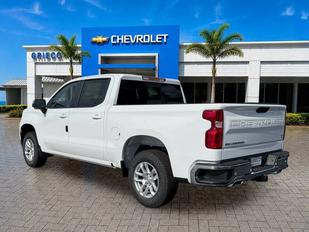 New 2026 Summit White Chevrolet LT image 5
