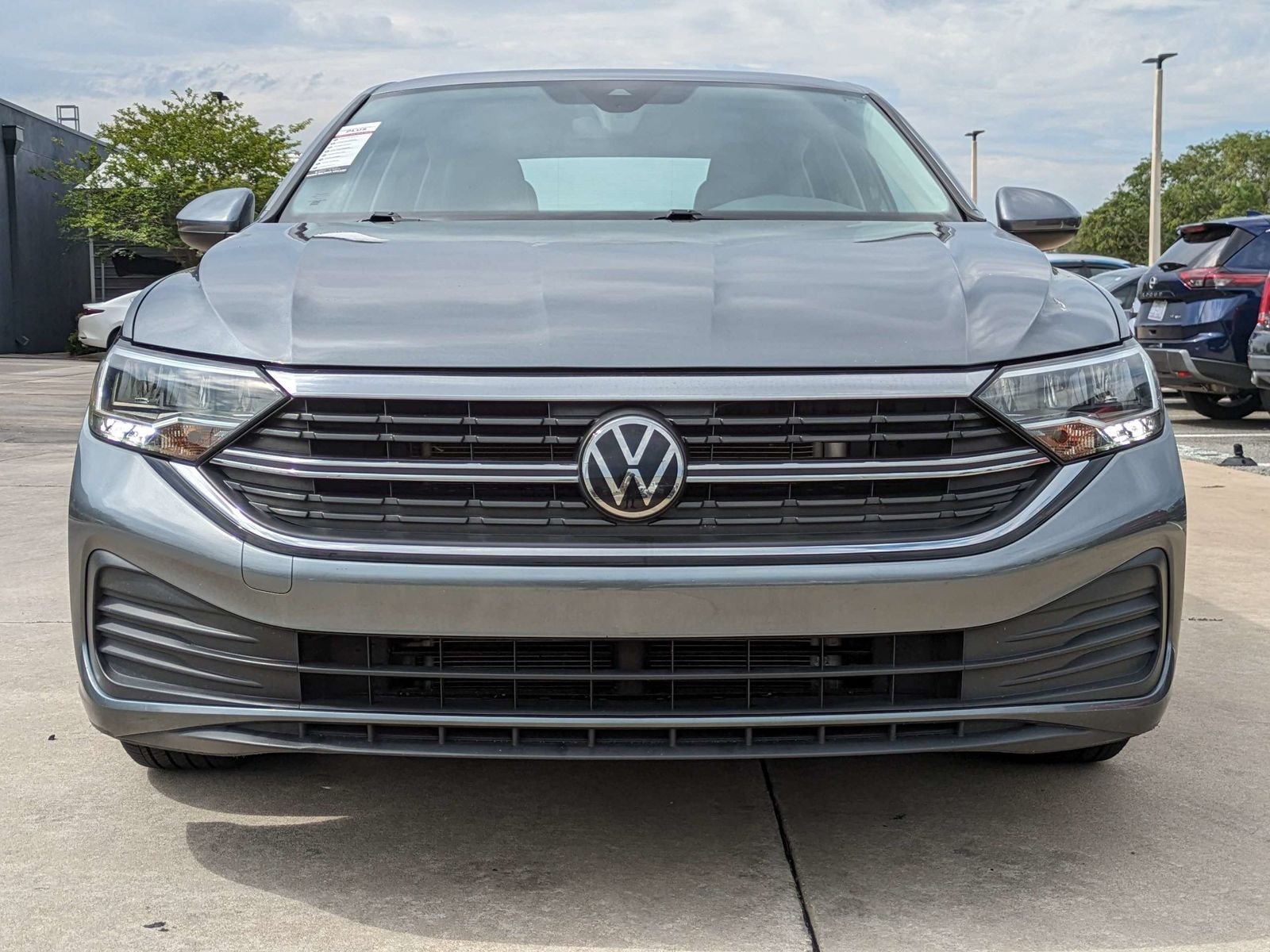 Used 2024 Gray Volkswagen 1.5T SE image 3