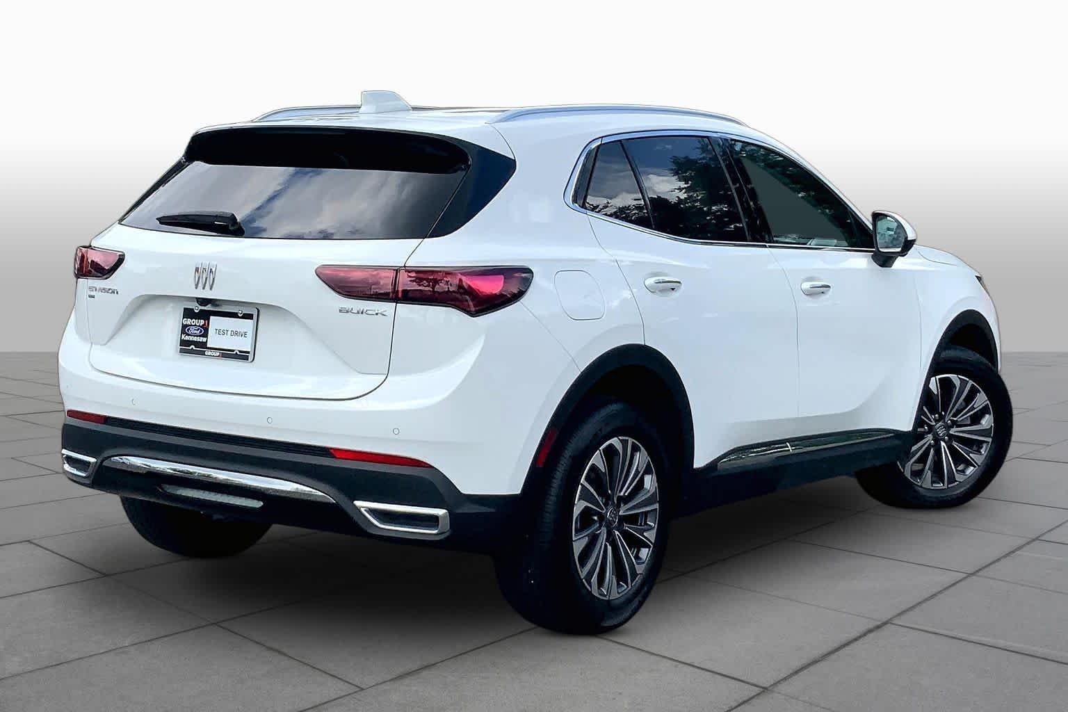 Used 2025 Summit White Buick Preferred image 13