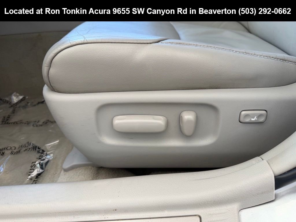 Used 2011 Classic Silver Metallic Toyota Base image 13