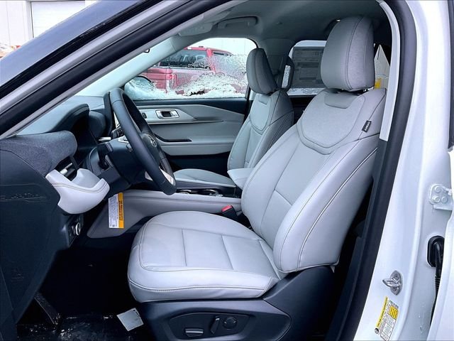 2026 Ford Explorer — photo 23