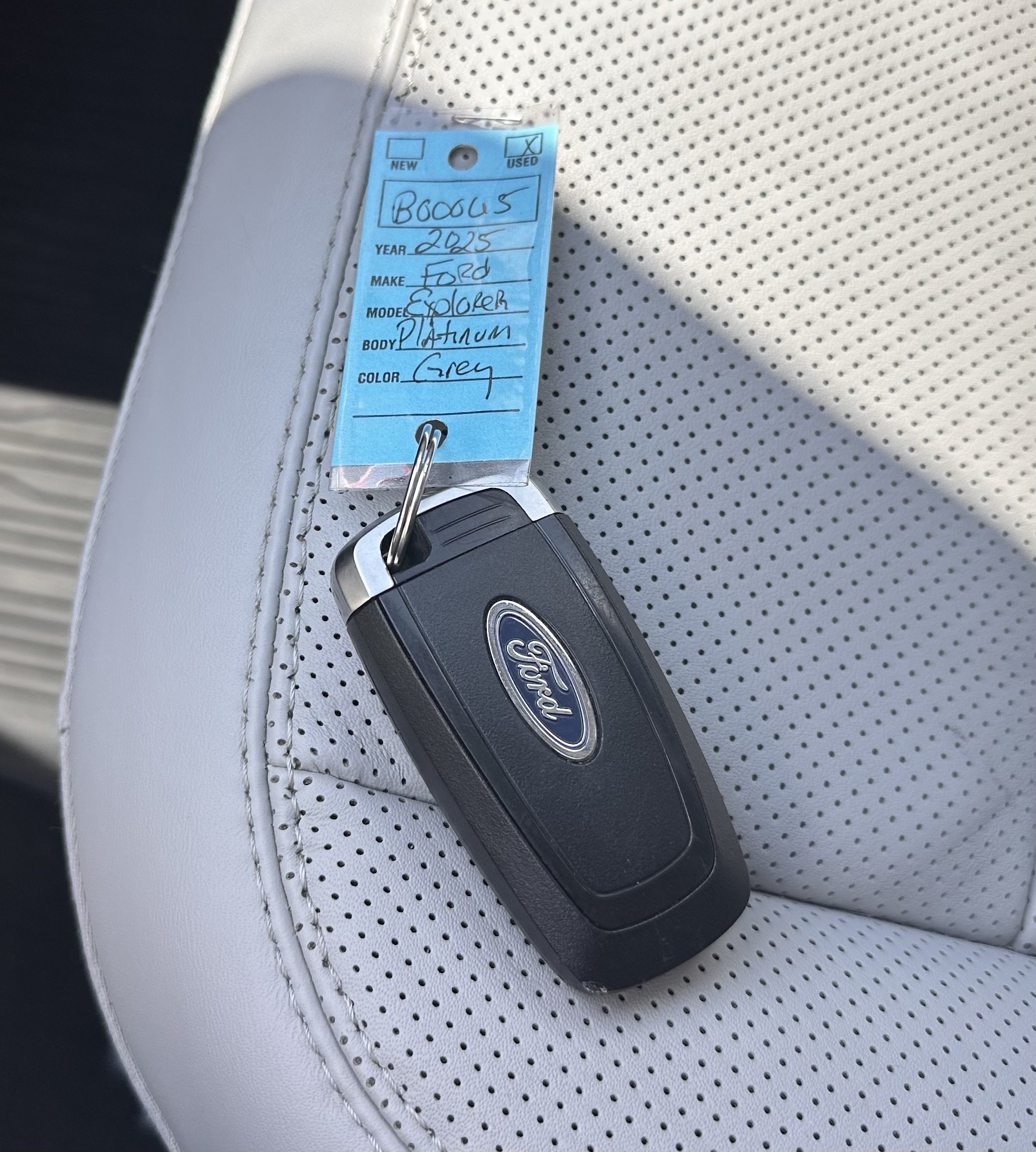 Used 2025 Carbonized Gray Metallic Ford Platinum image 30