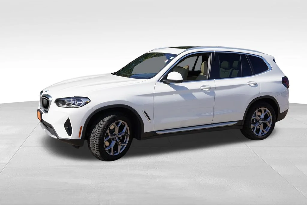 Used 2023 Alpine White BMW xDrive30i image 10