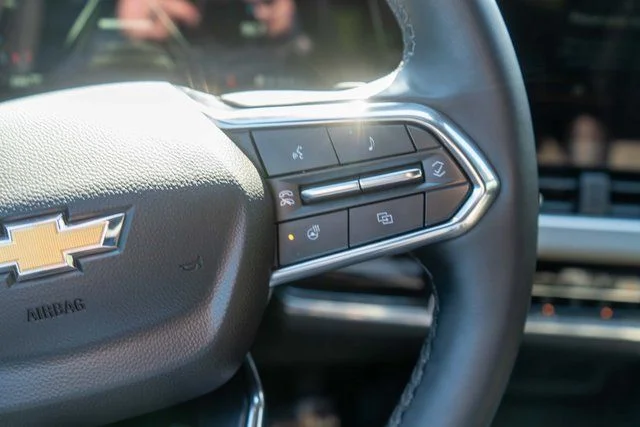 Used 2025 Blue Chevrolet LT image 27