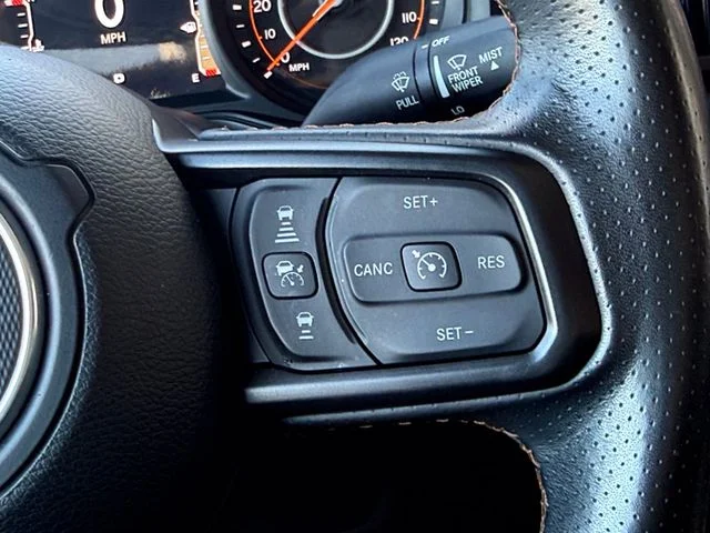 Used 2024 White Jeep Mojave image 12