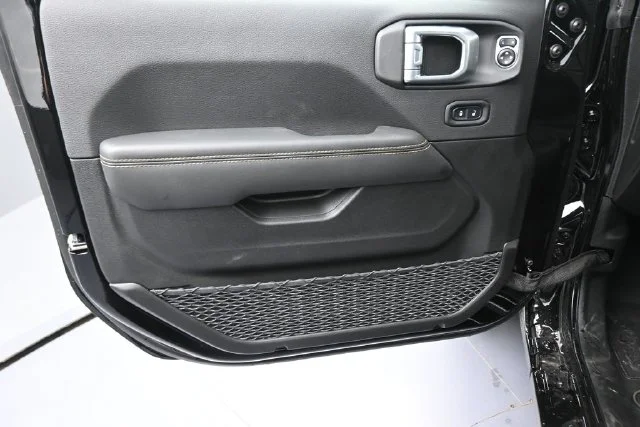 New 2026 Black Clear-Coat Exterior Paint Jeep Sahara image 26