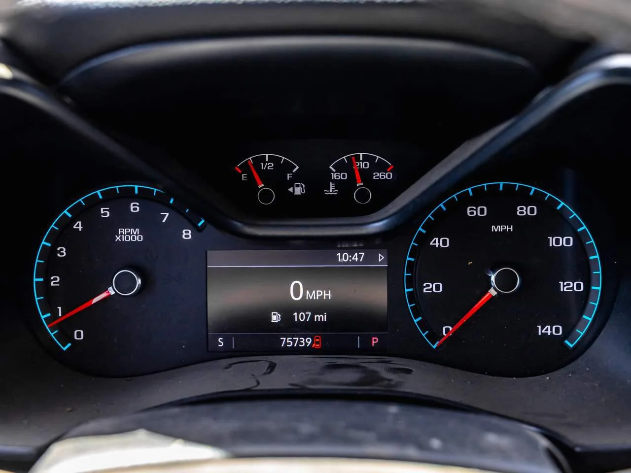 Certified Used 2019 SUMMIT WHITE Chevrolet 4WD Z71 image 13