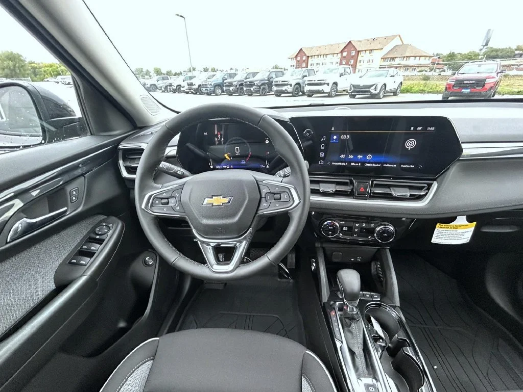 New 2026 Mosaic Black Metallic Chevrolet LT image 13