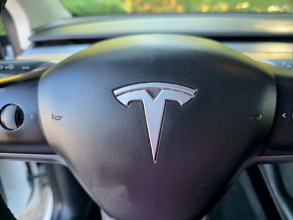 Used 2021  Tesla Long Range image 21