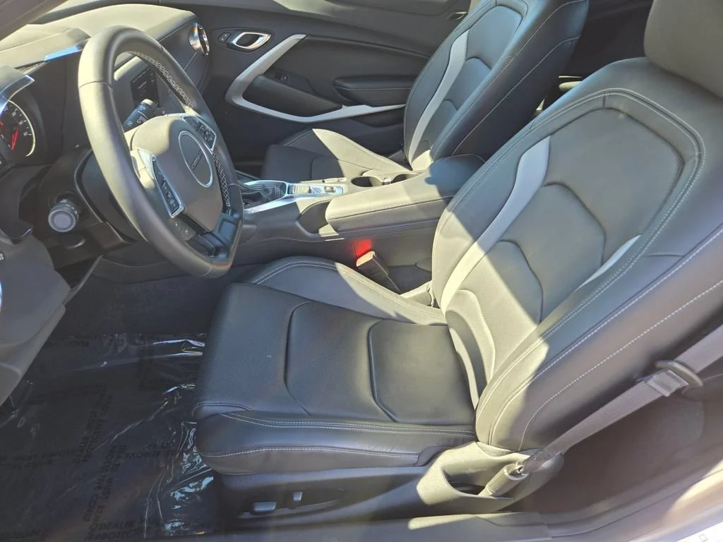 Used 2023 SHARKSKIN METALLIC Chevrolet 2LT image 10