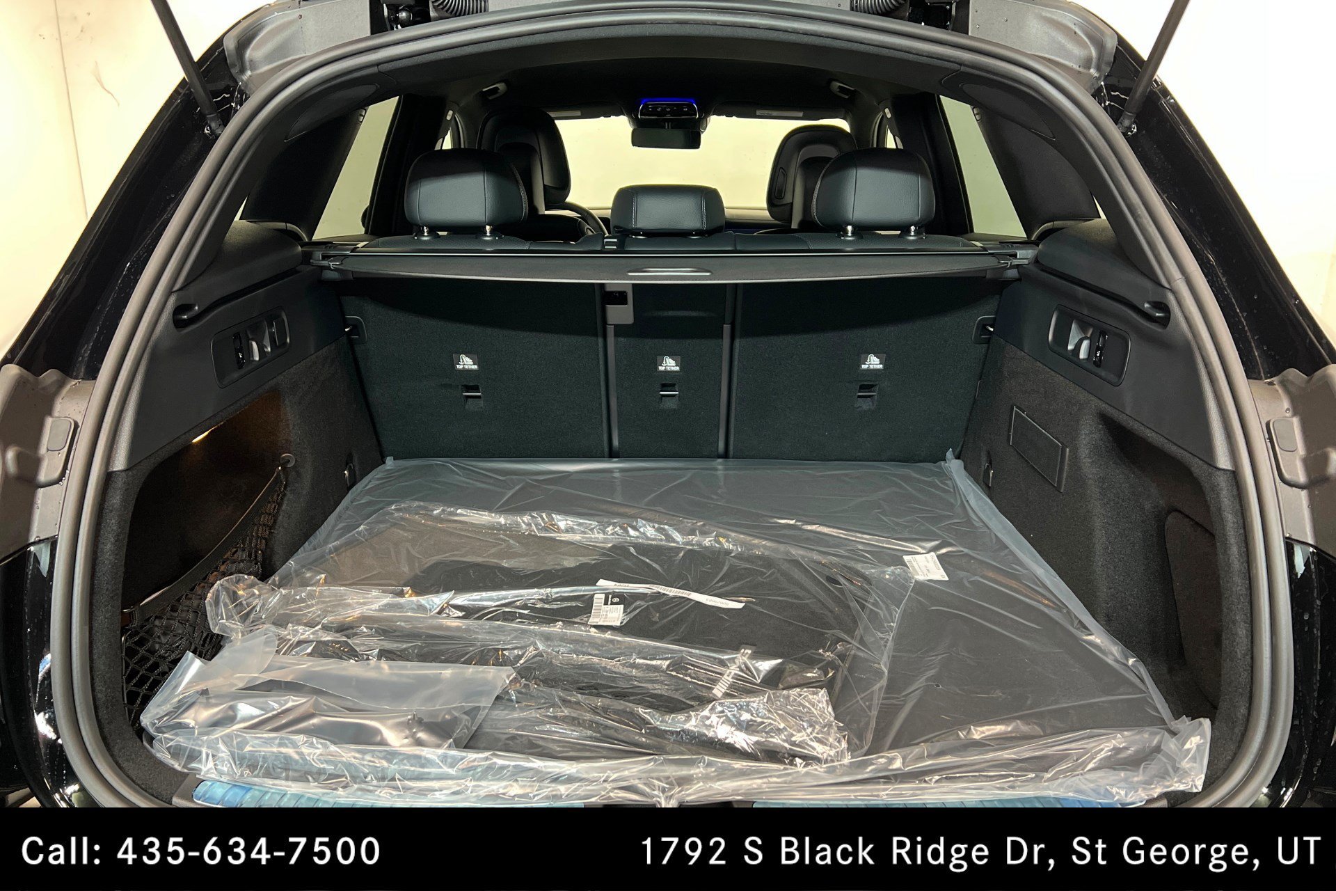 Used 2026 Black Mercedes-Benz GLC 300 image 23