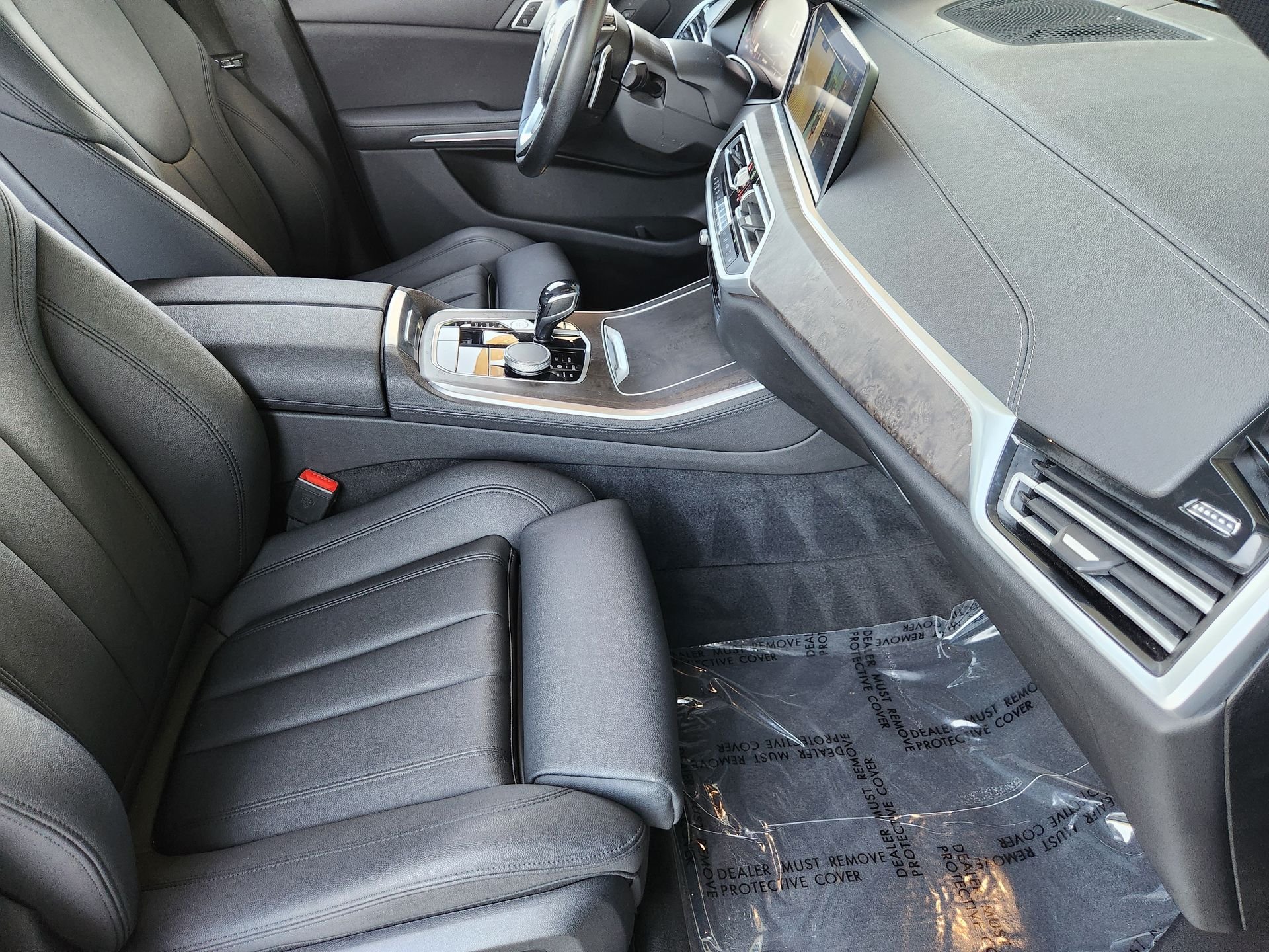 Used 2021 Dark Graphite Metallic BMW sDrive40i image 3