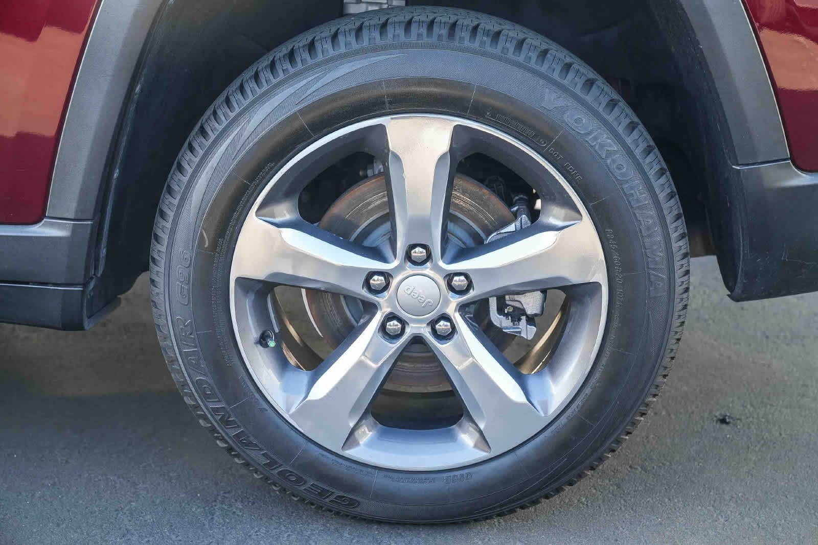 Used 2021 Velvet Red Pearlcoat Jeep Limited image 9