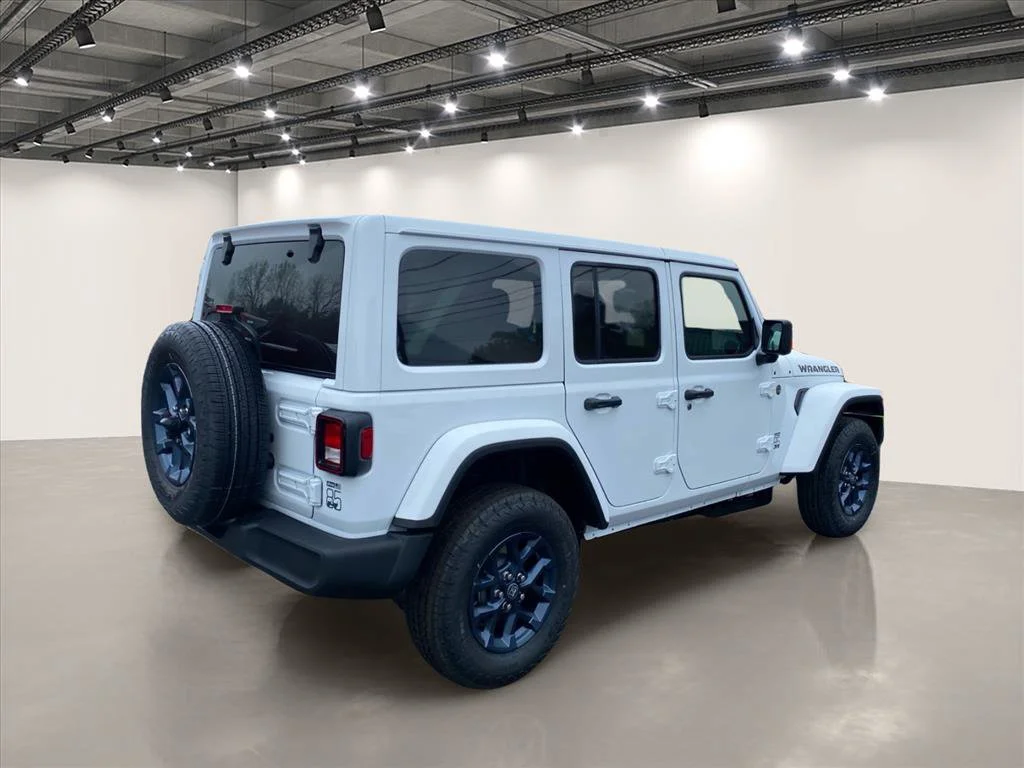 New 2026 Bright White Clear-Coat Exterior Paint Jeep 85th Anniversary Edition image 4
