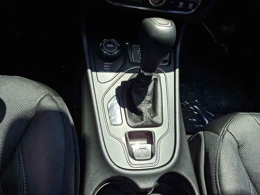 Used 2019 Black Jeep Limited image 16