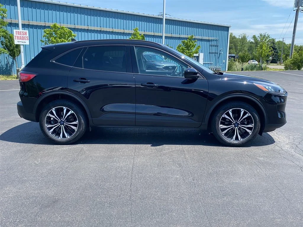 Used 2022 Agate Black Ford SEL image 12