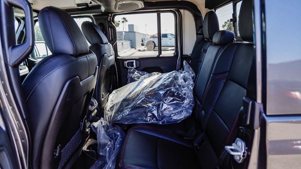 New 2026 Granite Crystal Metallic Clearcoat Jeep Shadow Ops image 23