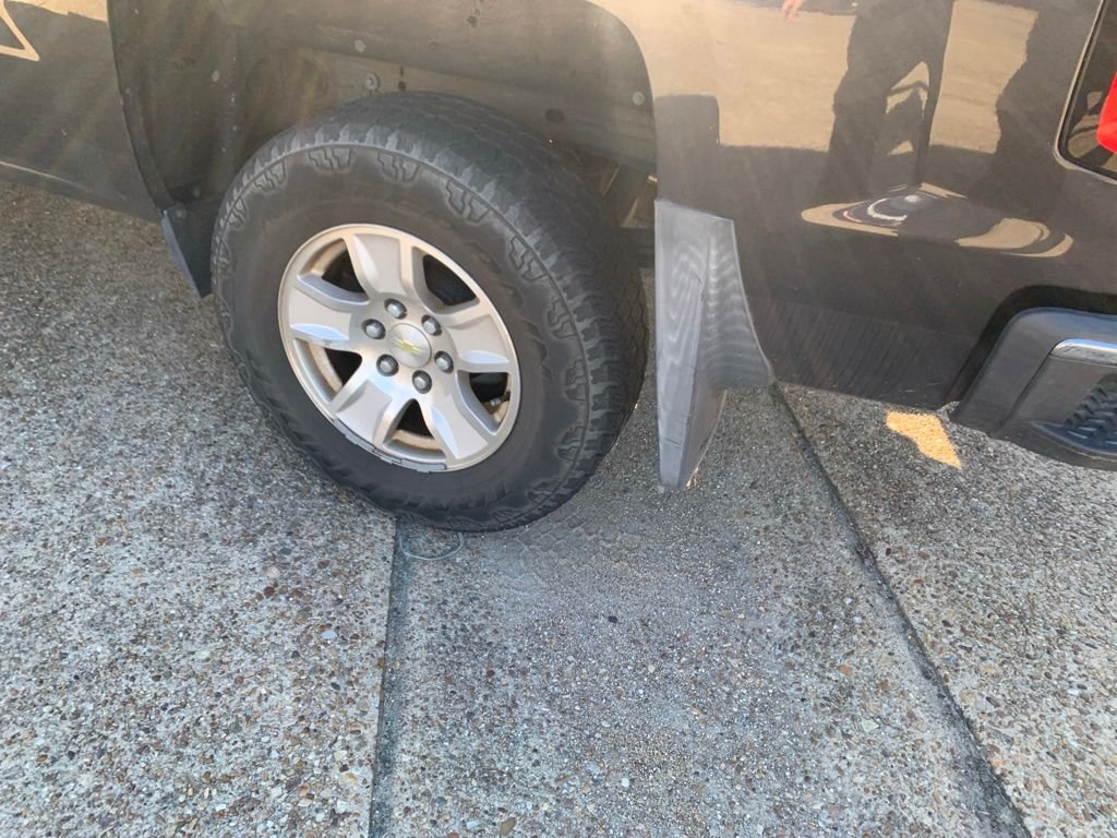 Used 2015 Gray Chevrolet LT image 21
