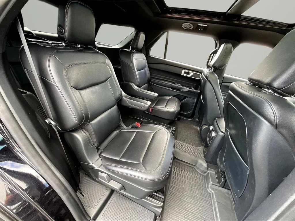 Certified Used 2020 Black Ford XLT image 25
