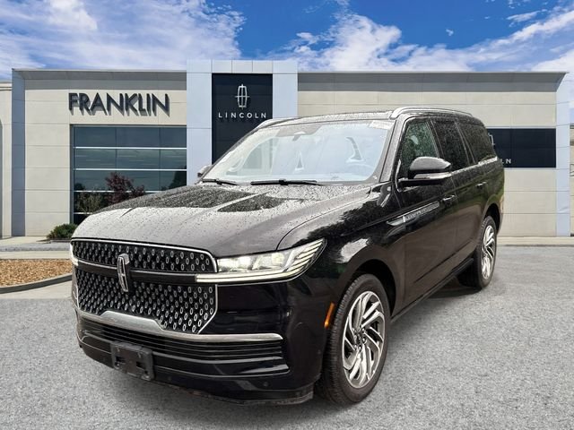 Used 2025 Black Lincoln Reserve image 3