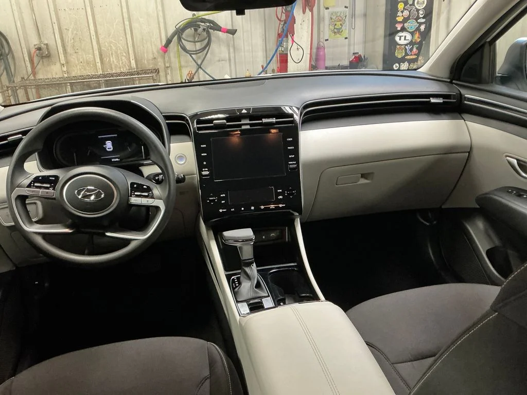 Used 2024 White Hyundai SEL image 18