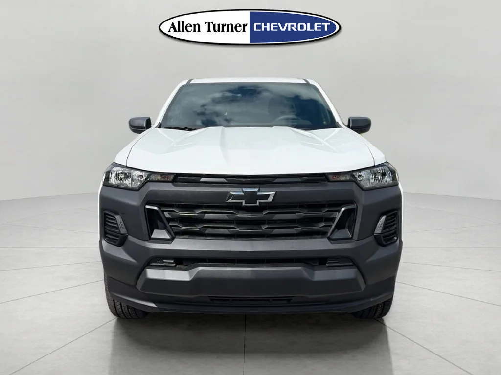 New 2026 Summit White Chevrolet WT image 2