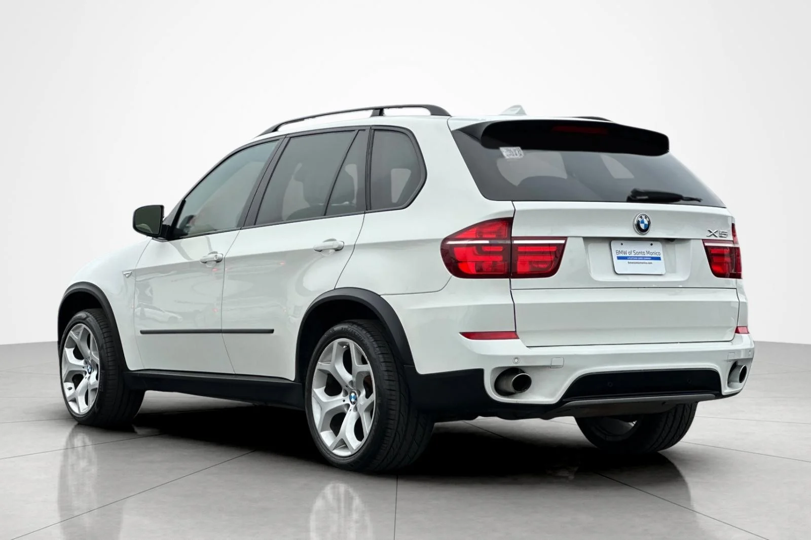Used 2013 Alpine White BMW xDrive35i Sport Activity image 3
