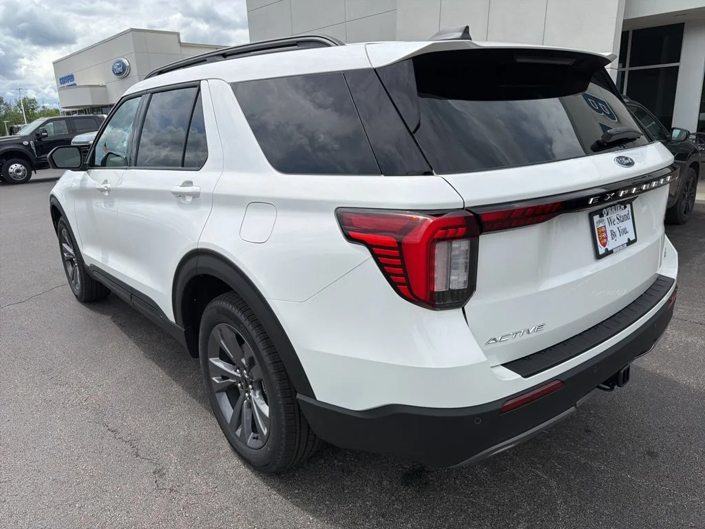 New 2026 Star White Metallic Tri-Coat Ford Active image 3