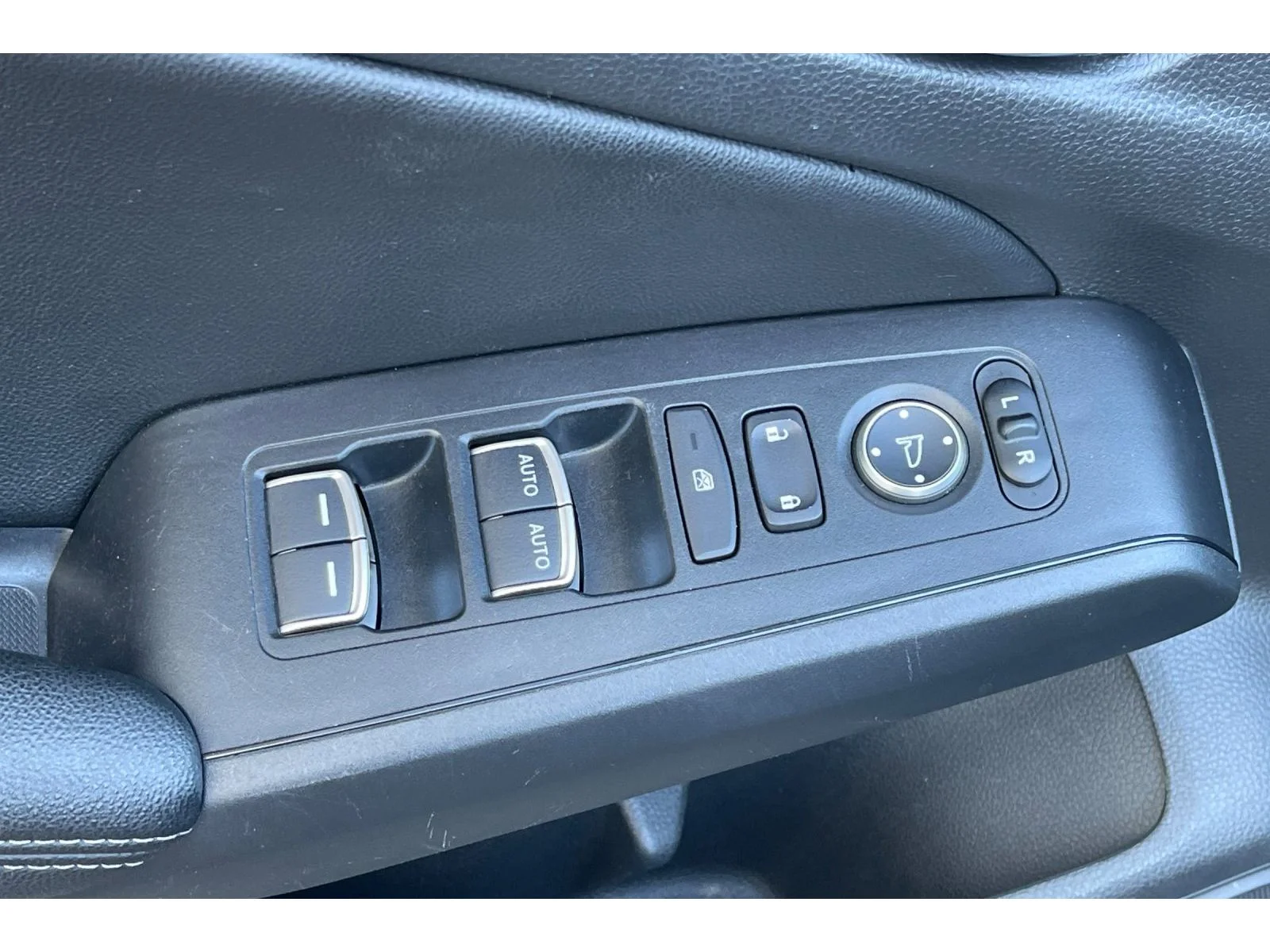 Used 2023 Meteorite Gray Metallic Honda EX image 12