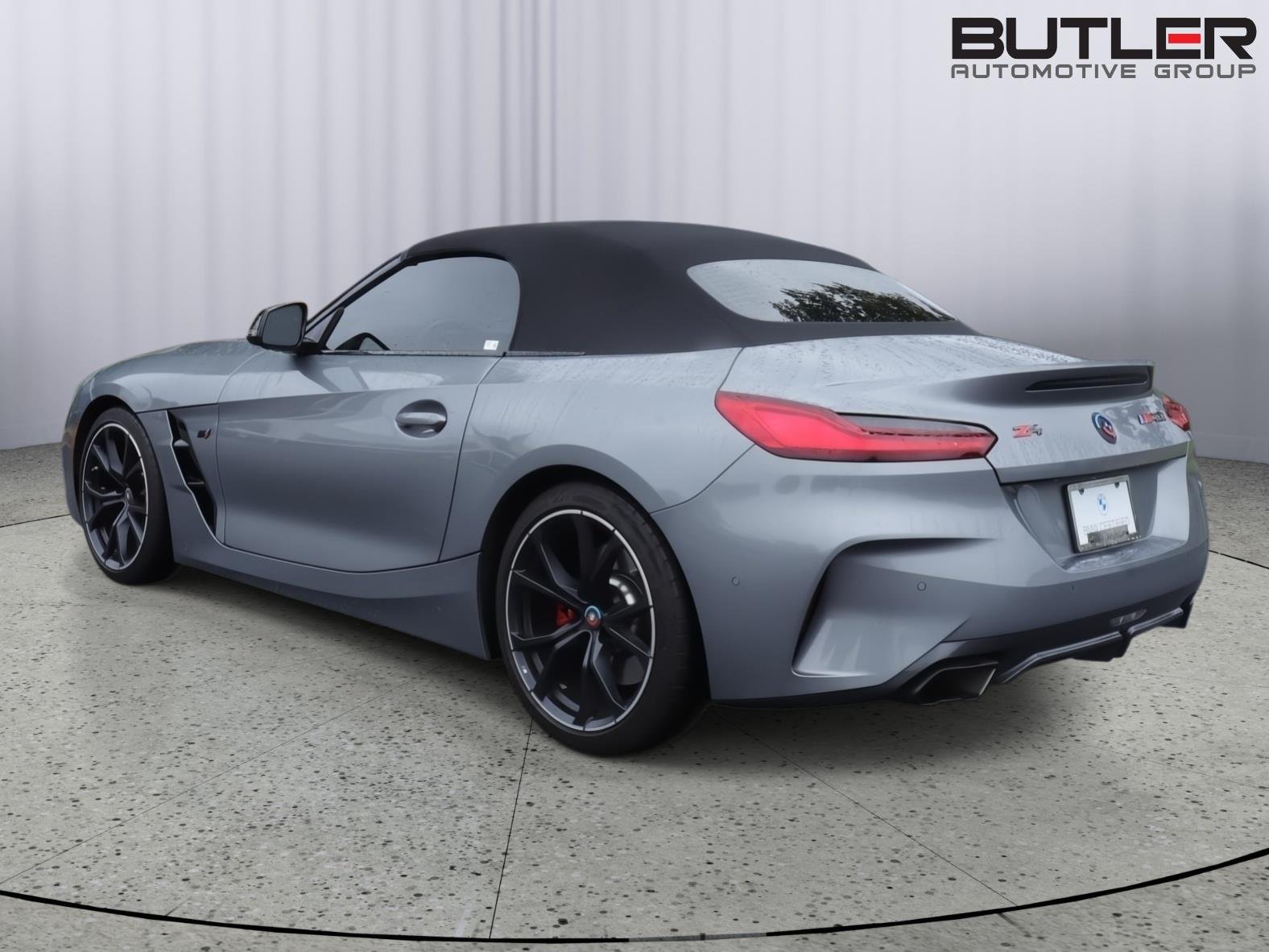 Used 2024 Skyscraper Grey Metallic BMW M40i image 4