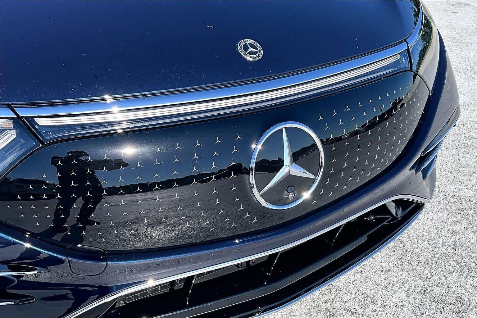 Used 2022 Nautical Blue Metallic Mercedes-Benz EQS 580 image 29