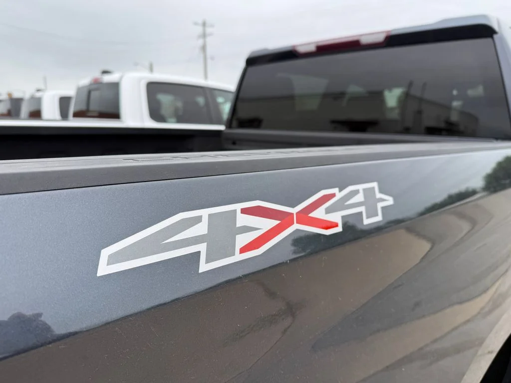 Used 2020 Gray Chevrolet Custom image 8